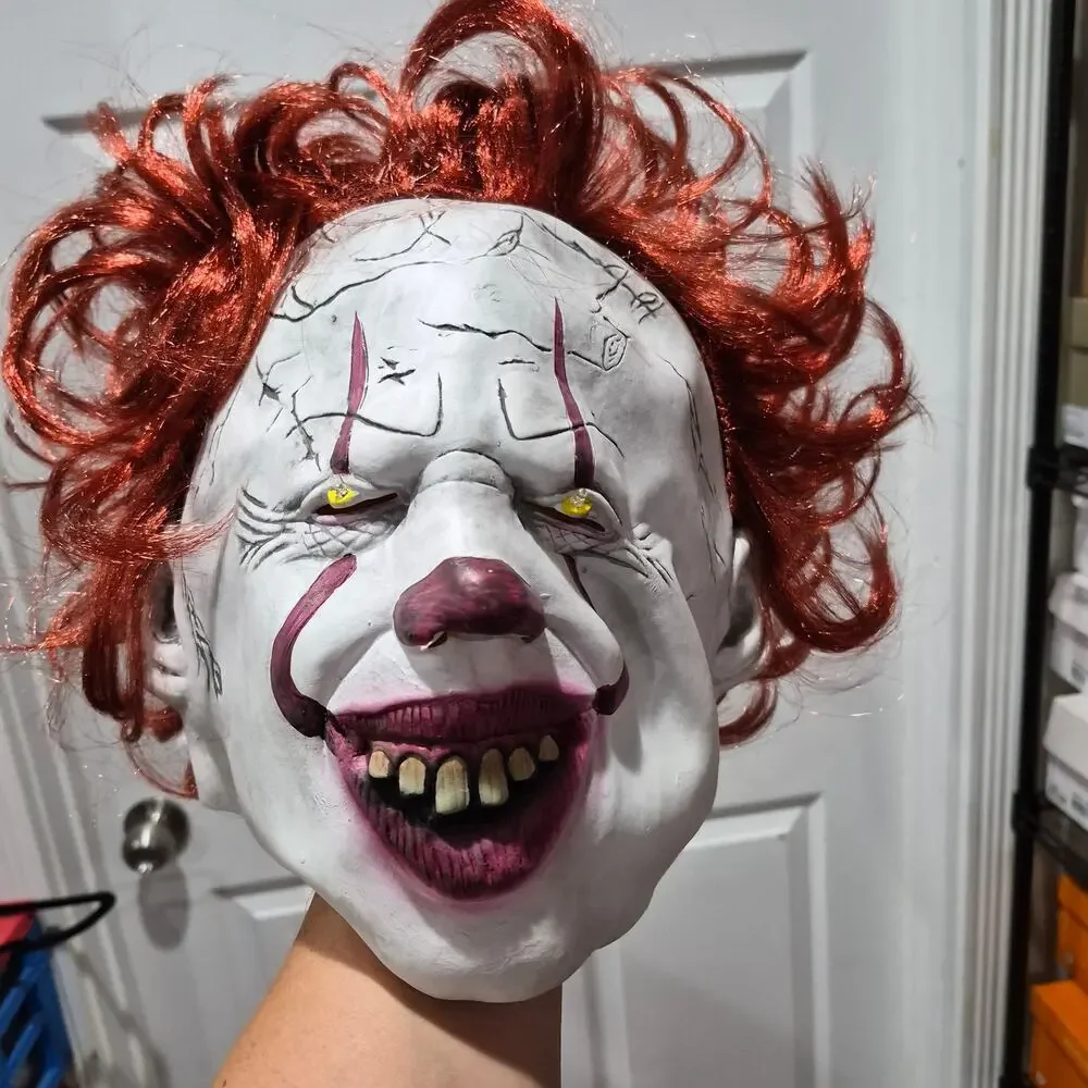 NEW Halloween Pennywise Clown LED Light-Up Stephen King's IT latex MASK